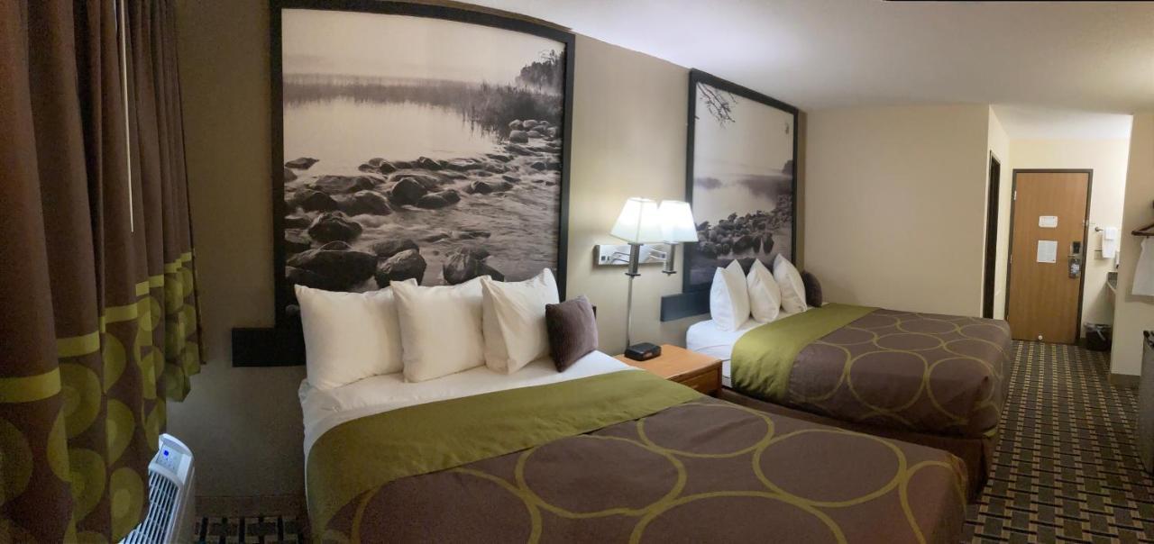Super 8 By Wyndham Chisago City Εξωτερικό φωτογραφία