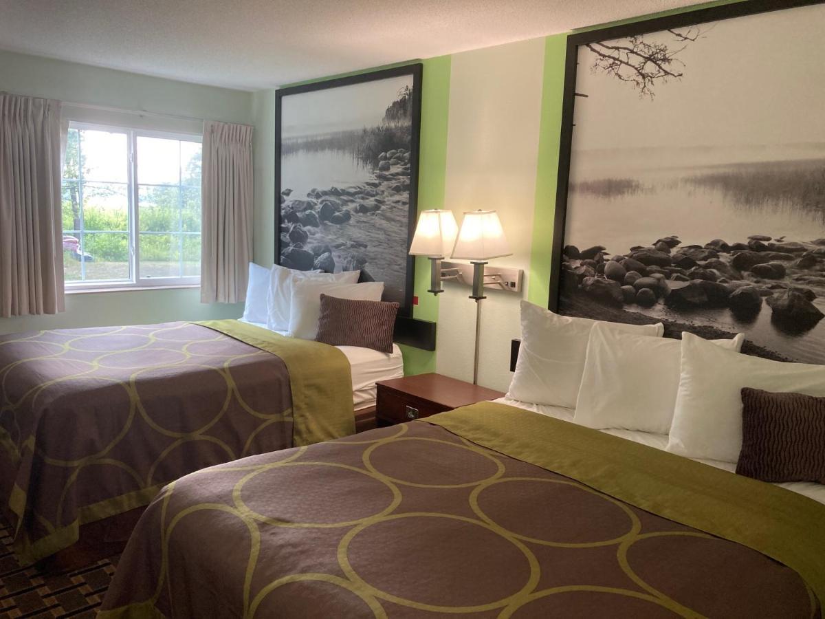 Super 8 By Wyndham Chisago City Εξωτερικό φωτογραφία