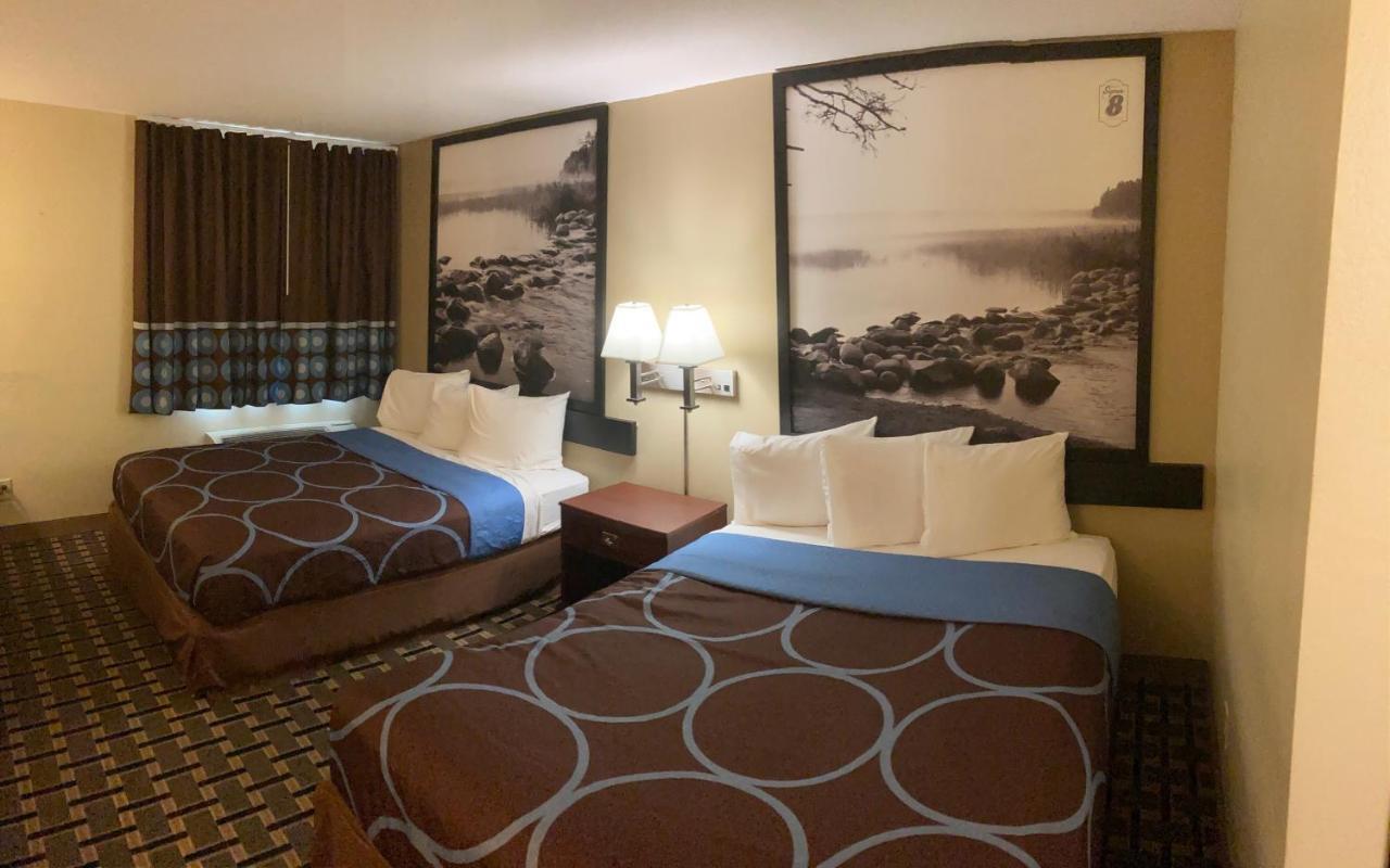 Super 8 By Wyndham Chisago City Εξωτερικό φωτογραφία