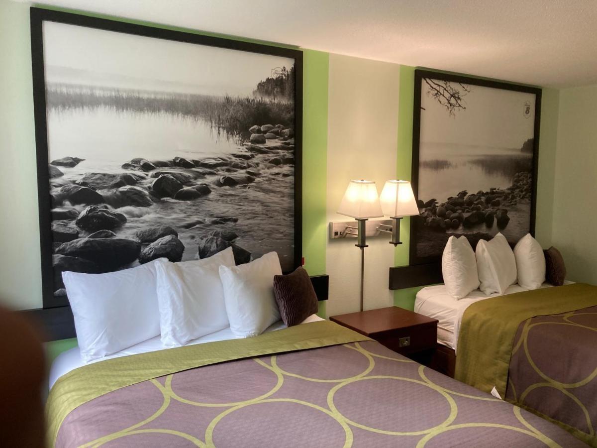 Super 8 By Wyndham Chisago City Εξωτερικό φωτογραφία