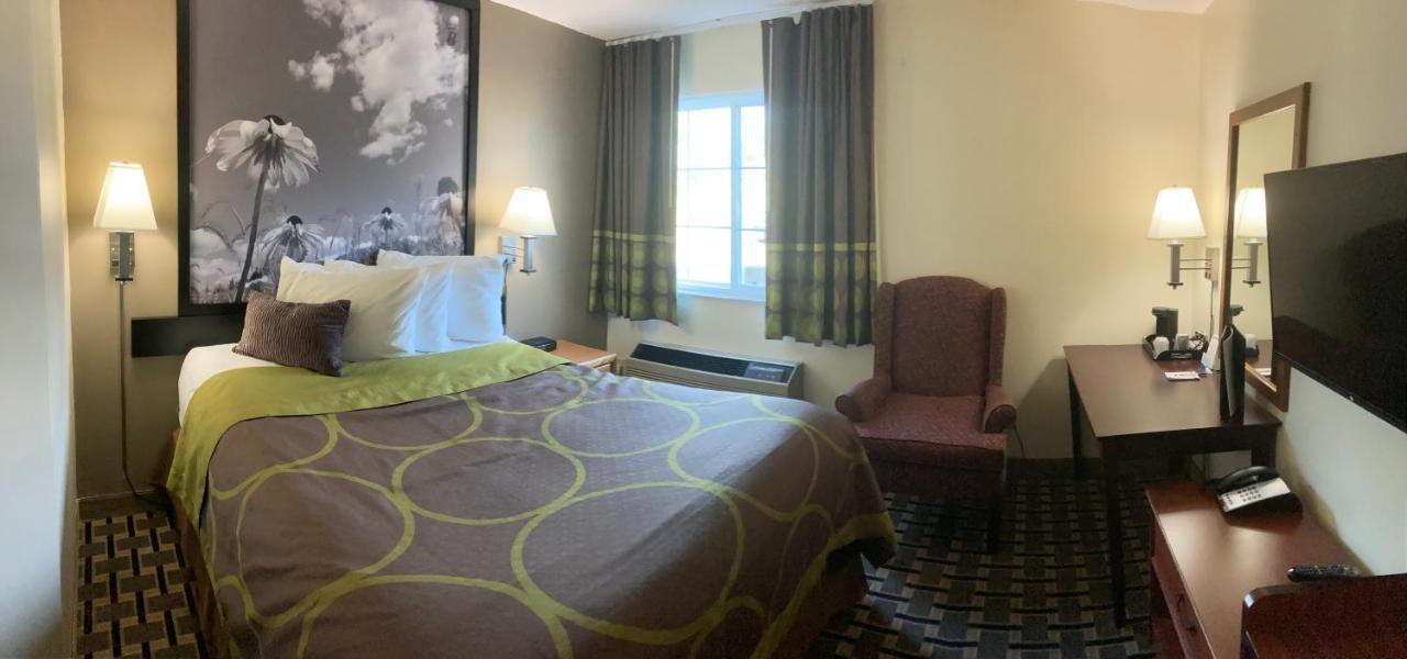 Super 8 By Wyndham Chisago City Εξωτερικό φωτογραφία