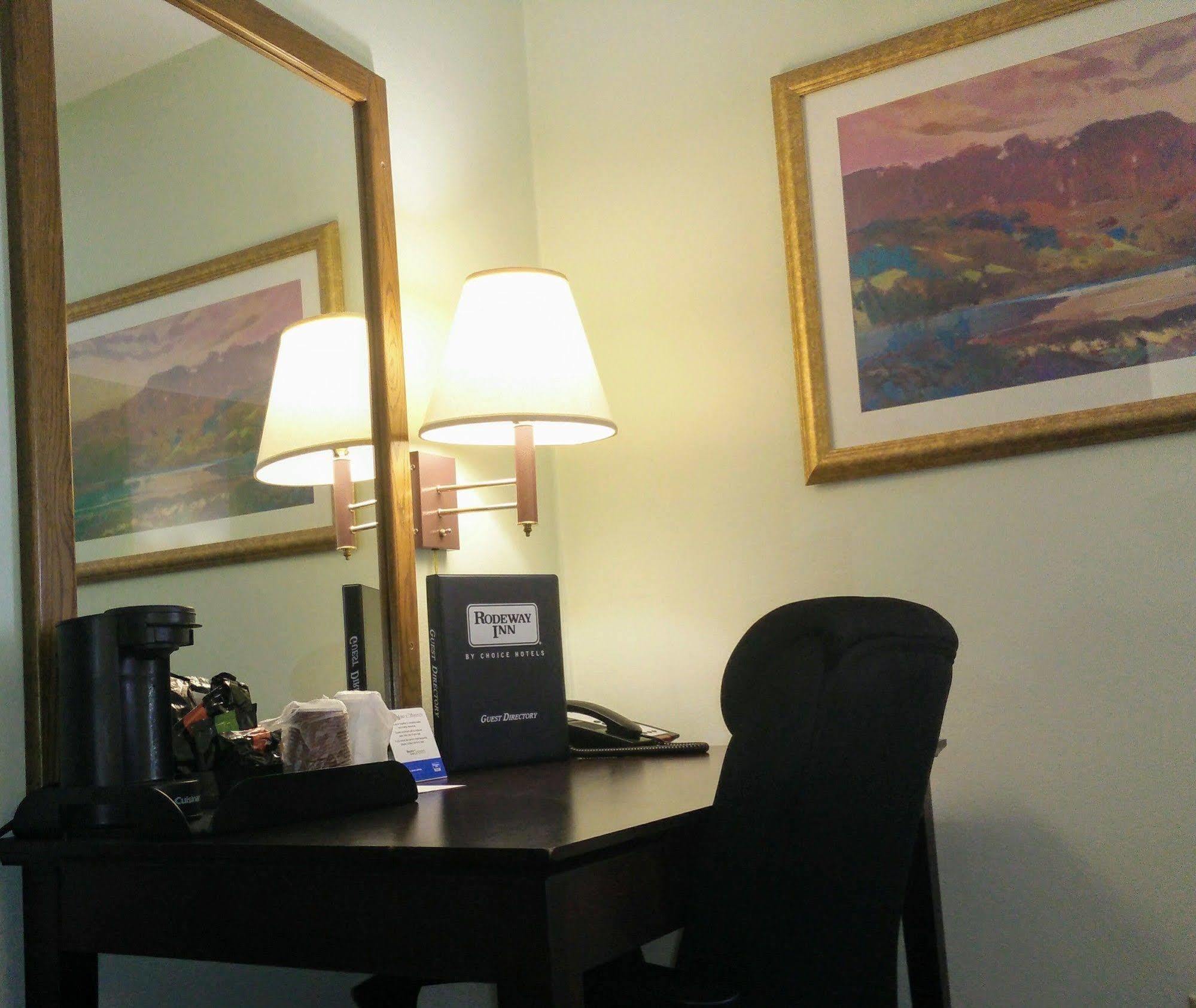 Super 8 By Wyndham Chisago City Εξωτερικό φωτογραφία